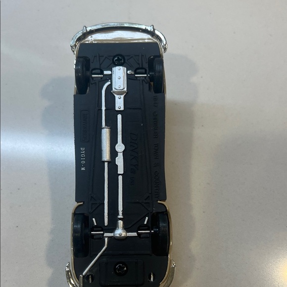 Matchbox Collectibles 1947 Chrysler Cream and Brown Die-Cast Convertible DINKY - Picture 5 of 7